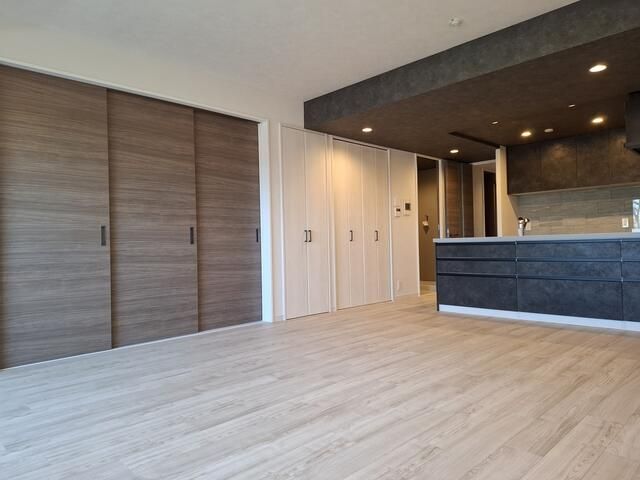Renovated 3LDK Apartment in Tokyo River Port, Ota Ward - Thumbnail 3