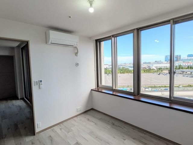 Renovated 2SLDK Apartment for Sale in Odaiba, Minato, Tokyo - Thumbnail 3
