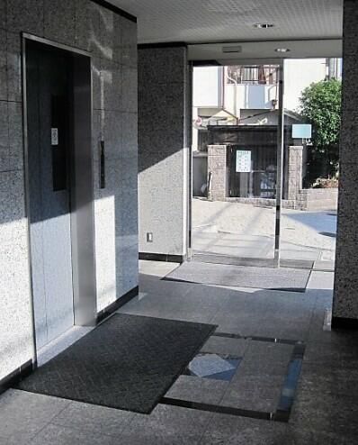 1LDK Apartment for Rent in Habikino, Osaka - 50,000 Yen - Thumbnail 2