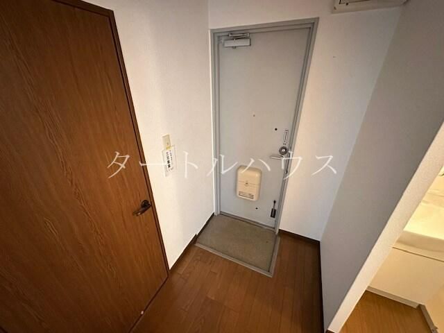 2DK Apartment for Rent in Shijonawate, Osaka | Quiet Residential Area - Thumbnail 3