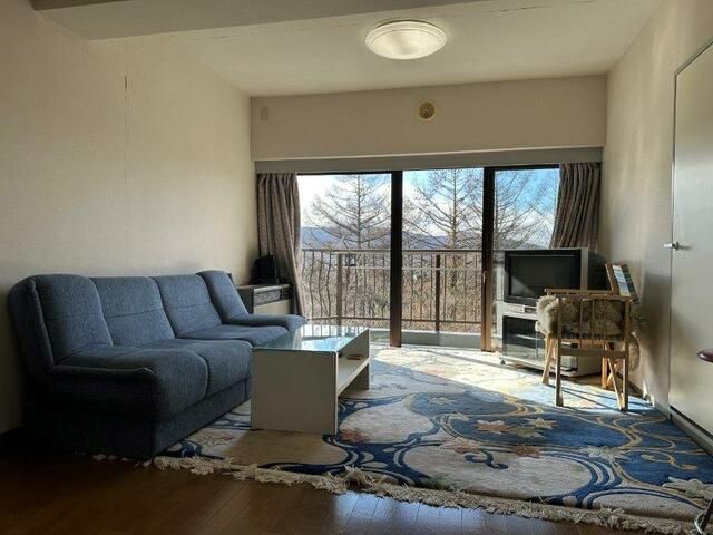Mount Fuji View Apartment for Sale in Yamanakako - Thumbnail 2