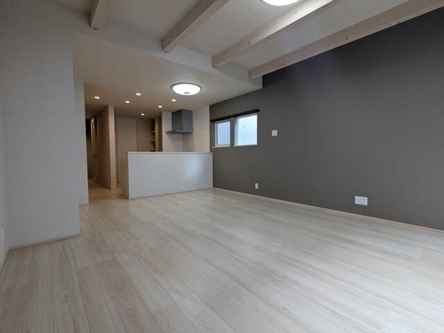 Modern 3LDK House in Nagoya's Tempaku Ward | 2022 Build - Thumbnail 3