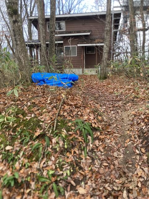 Renovated 1LDK Mountain Cabin for Sale Near Lake Nojiri, Nagano - Thumbnail 2