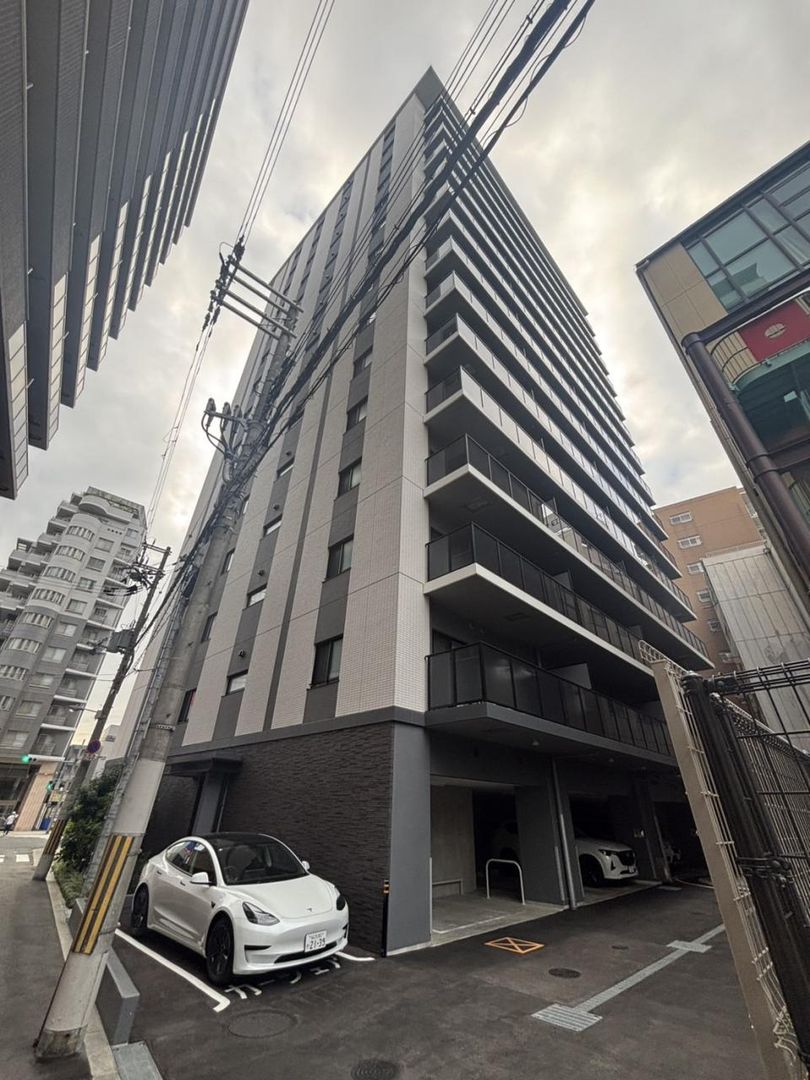 1LDK Apartment for Sale in Osaka, Steps from Ebisue Station - Image 1