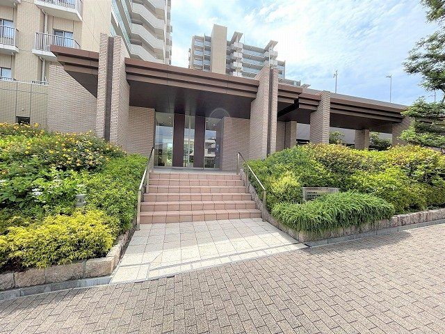 2LDK Apartment for Sale in Toyonaka, Osaka - 61.68 sqm - Thumbnail 2