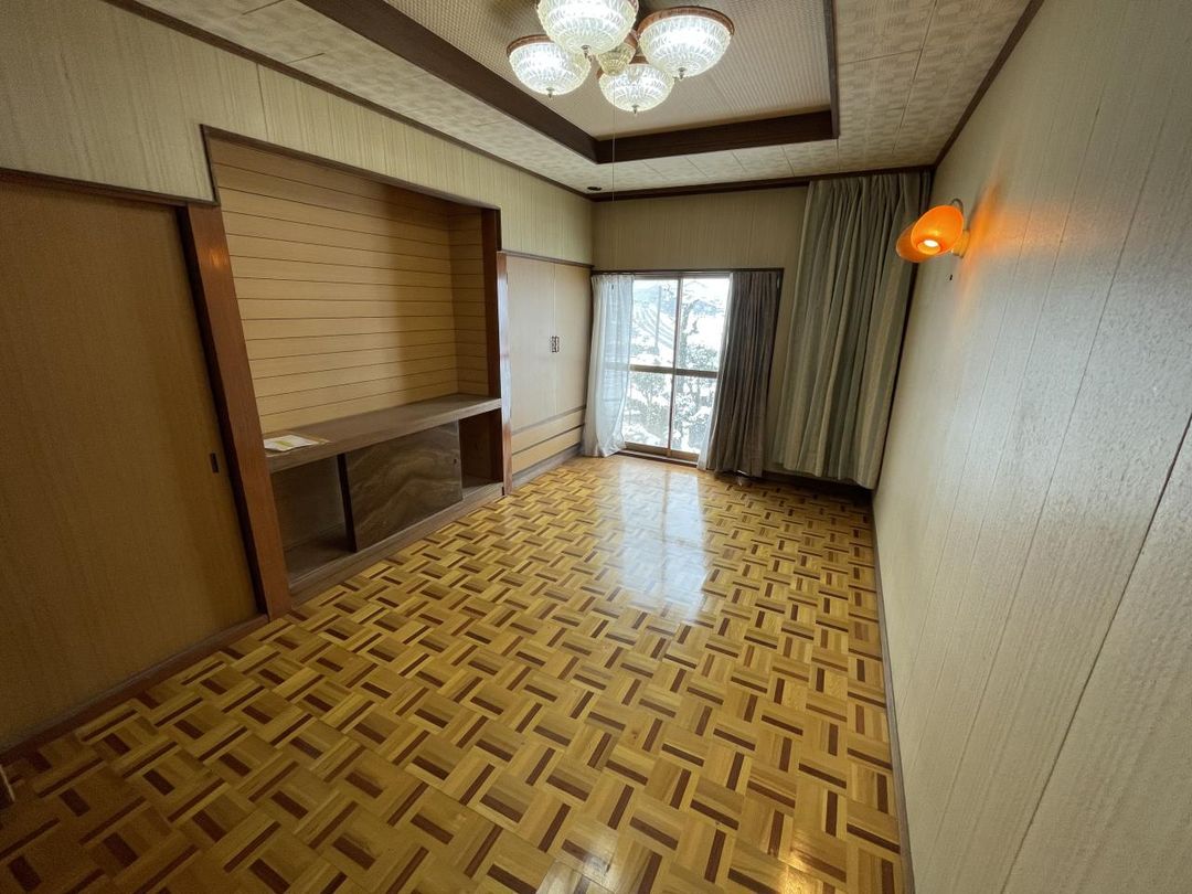 Large 13K House for Sale in Katsuyama, Fukui - 370 sqm - Thumbnail 4