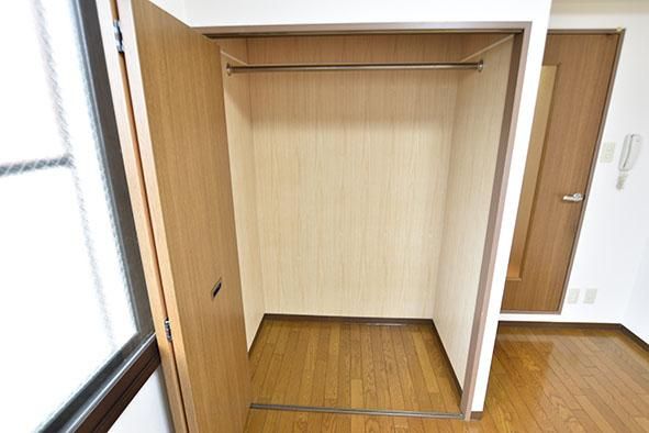 1K Apartment for Rent in Suita, Osaka - Near Kandaibashi Station - Thumbnail 3