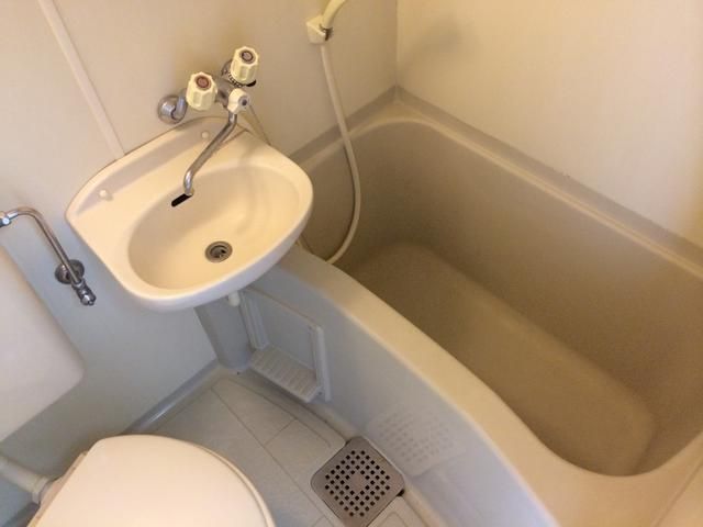 1K Apartment for Rent in Nagoya Meito Ward - 20,000 Yen - Thumbnail 2