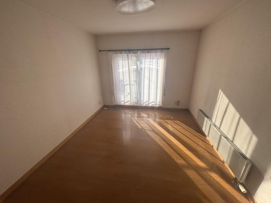 4LDK Detached House for Sale in Asahikawa, Hokkaido - Thumbnail 2