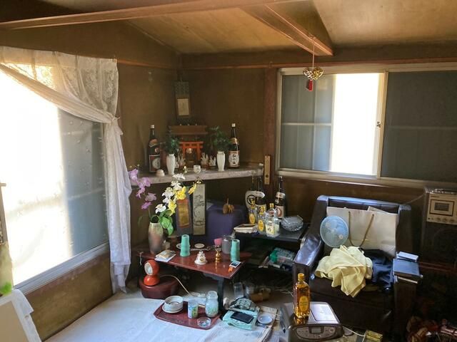 Wooden 4DK House on 378 sqm Forest Land in Tsuru, Yamanashi - Thumbnail 3