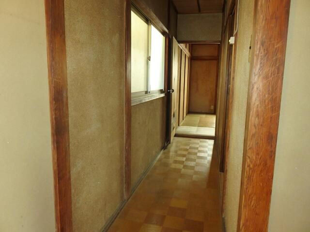 4DK Detached House for Sale in Sakai, Osaka - 1977 Build - Thumbnail 3