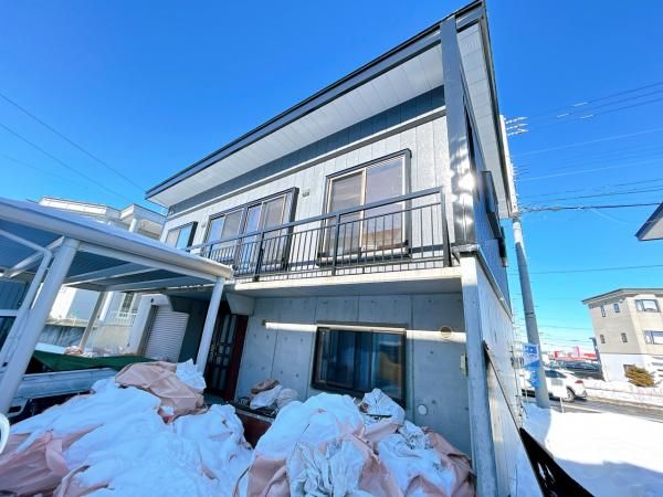 Renovated 3LDK House with 4 Car Parking in Obihiro, Hokkaido - Thumbnail 2