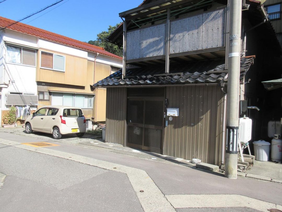 1948 Wooden House in Kaga's Yamanaka Onsen Hot Spring Area - Thumbnail 2