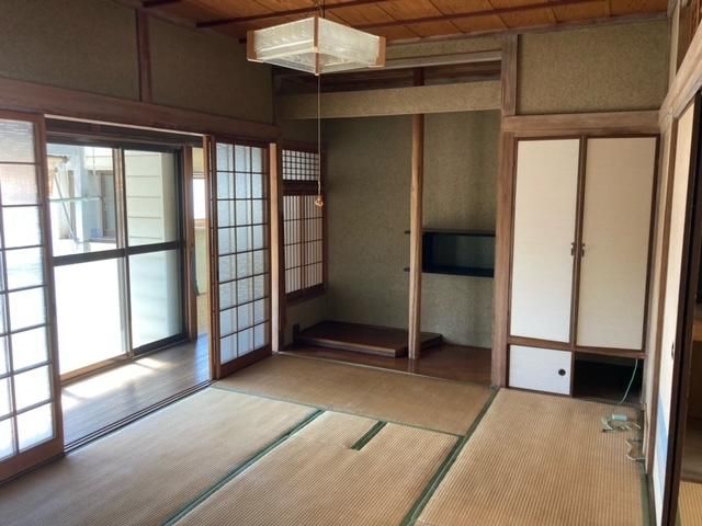 Rent 4DK Wooden House in Kure, Hiroshima - 20,000 Yen - Thumbnail 2