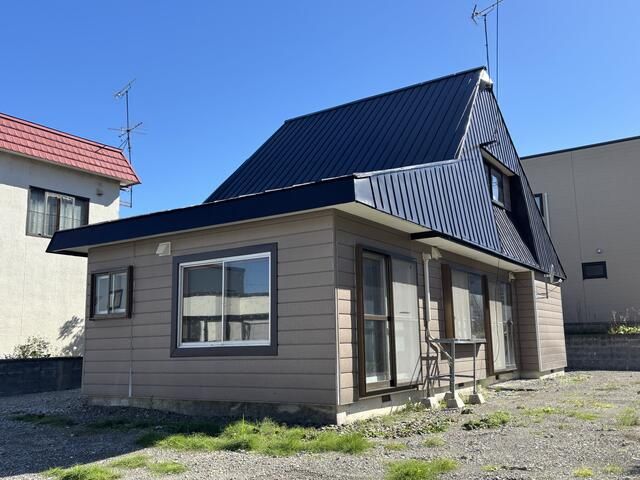 4SLDK Wooden House for Sale in Iwamizawa, Hokkaido - Thumbnail 2