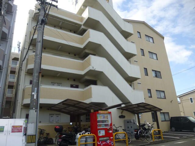 Studio Apartment for Sale in Matsuyama, Ehime - Near Doida Station - Thumbnail 2