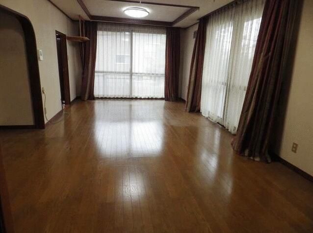 4LDK Detached House for Sale in Sapporo's Kita Ward - Thumbnail 3