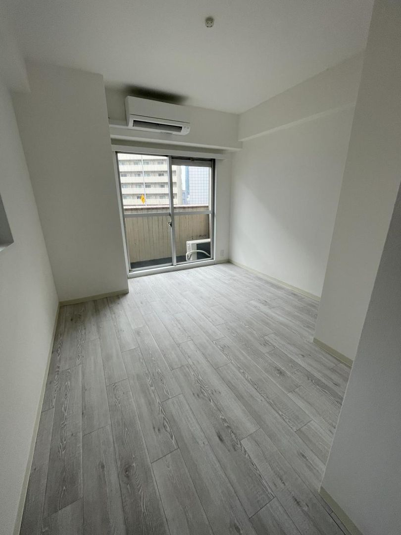Renovated 1K Apartment for Sale in Shinagawa, Tokyo - Thumbnail 4