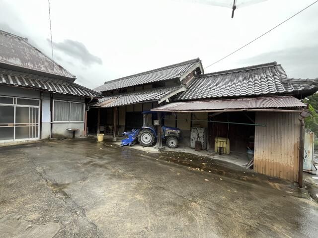 4LDK Single-Story House with Large Land in Takamatsu, Kagawa - Thumbnail 2