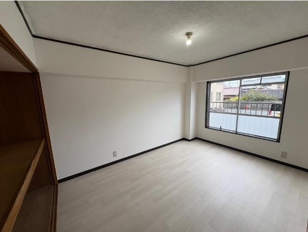 Spacious 3DK Apartment for Rent in Takatsuki, Osaka - Thumbnail 3