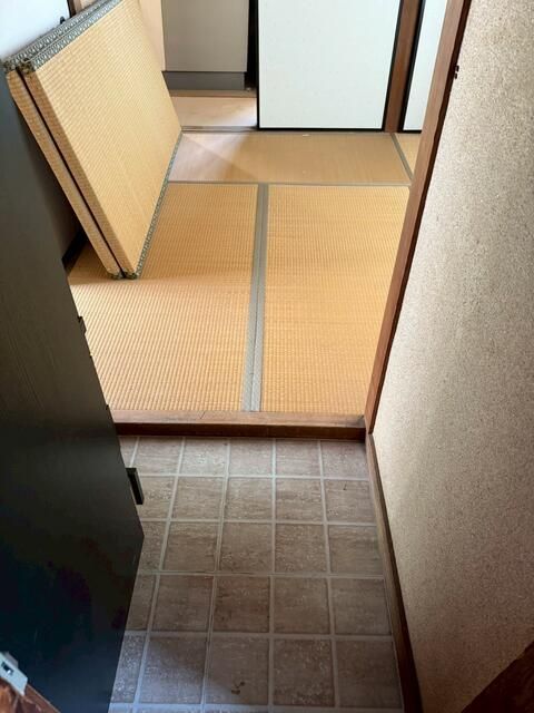 2K Apartment for Rent in Suita, Osaka - 43,000 Yen - Thumbnail 3