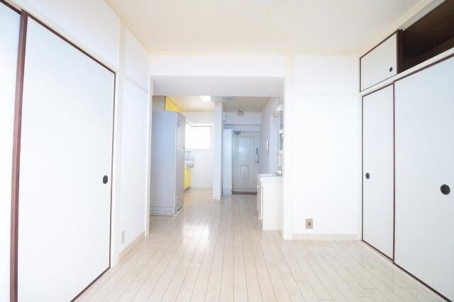 1LDK Apartment for Rent in Sumiyoshi, Osaka - Near Abikomae Station - Thumbnail 4