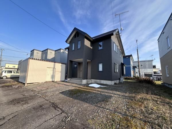 Renovated 3LDK House for Sale in Takasu, Asahikawa, Hokkaido - Thumbnail 2