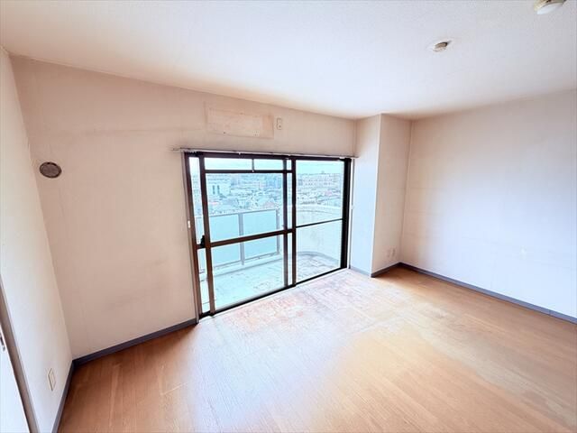 3LDK Corner Apartment for Sale in Mito, Ibaraki - Thumbnail 2