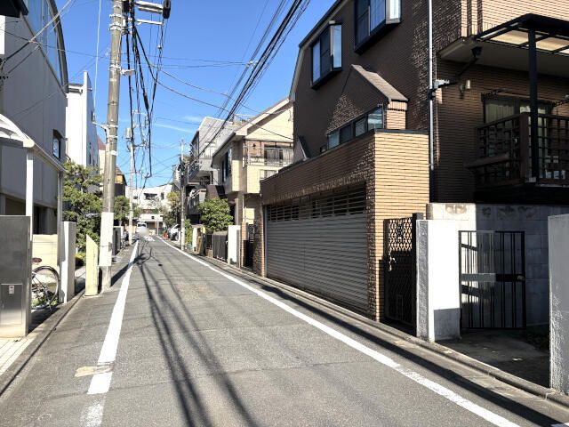 Land for Sale in Hiroo, Shibuya - 130.14 sqm Residential Plot - Thumbnail 2