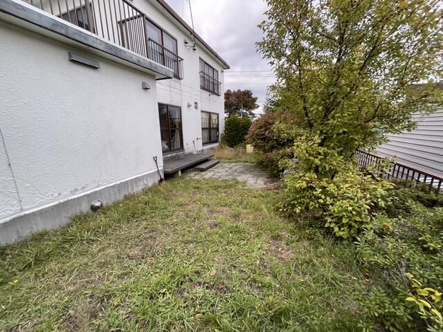 5LDK Family House with Large Garden in Sapporo's Nishioka - Thumbnail 4