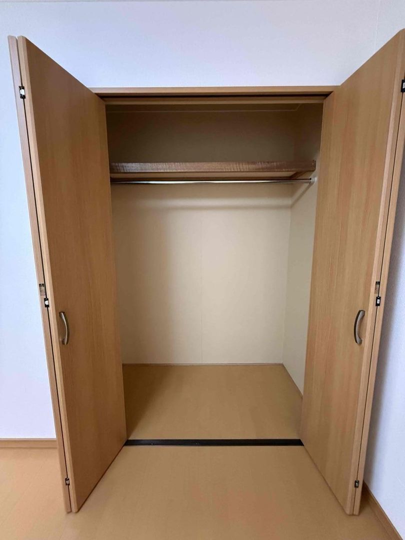 2LDK Apartment for Rent in Nayoro, Hokkaido - 65,000 Yen - Thumbnail 4
