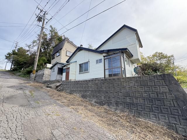 1971 3LDK Akiya House for Sale in Otaru, Hokkaido - 500,000 JPY - Thumbnail 3