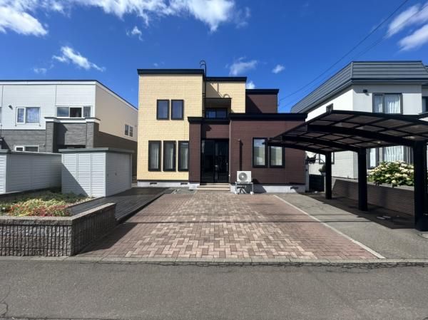 4LDK House for Sale in Ebetsu, Hokkaido - 130.42 sqm - Thumbnail 2