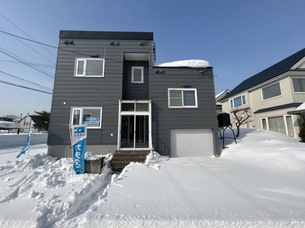 Renovated 3SLDK House in Sapporo's Ainosato with Parking for 3 - Thumbnail 3