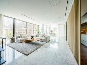 Luxury 2LDK Apartment for Sale in Sendagaya, Shibuya - Thumbnail 2