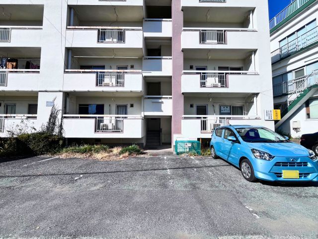 2DK Apartment for Sale in Kurume, Fukuoka - 35.27 sqm - Thumbnail 3