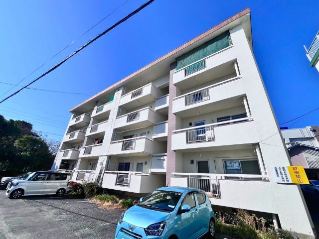 2DK Apartment for Sale in Kurume, Fukuoka - 35.27 sqm - Thumbnail 2