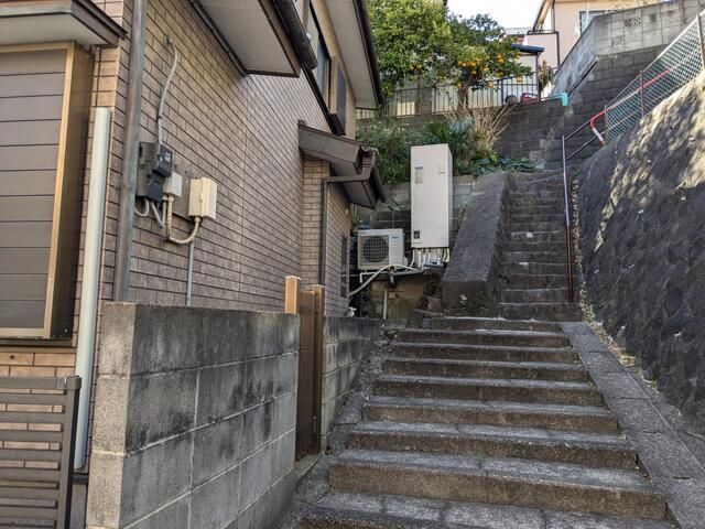 7DK Family House for Sale in Zushi, Kanagawa with Large Garden - Thumbnail 4