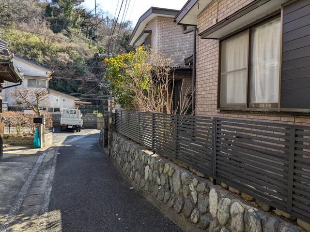 7DK Family House for Sale in Zushi, Kanagawa with Large Garden - Thumbnail 2