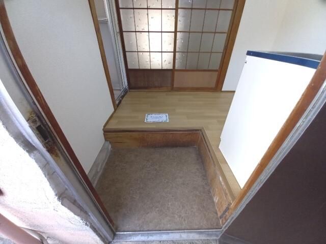 Renovated 2K Apartment for Rent in Wakayama City, Wakayama - Thumbnail 4