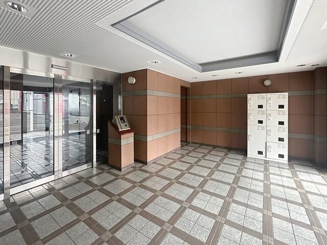 Renovated 3LDK Corner Apartment in Ota, Tokyo | 72.8 sqm - Thumbnail 4