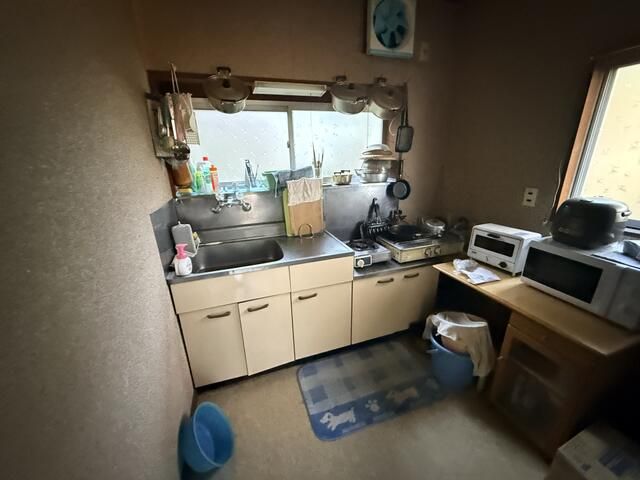 Single-Story 2DK Wooden House for Sale in Izu no Kuni, Shizuoka - Thumbnail 2