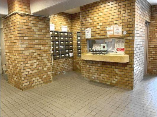 2DK Apartment for Sale in Sumida, Tokyo - 44 sqm, 10th Floor - Thumbnail 2