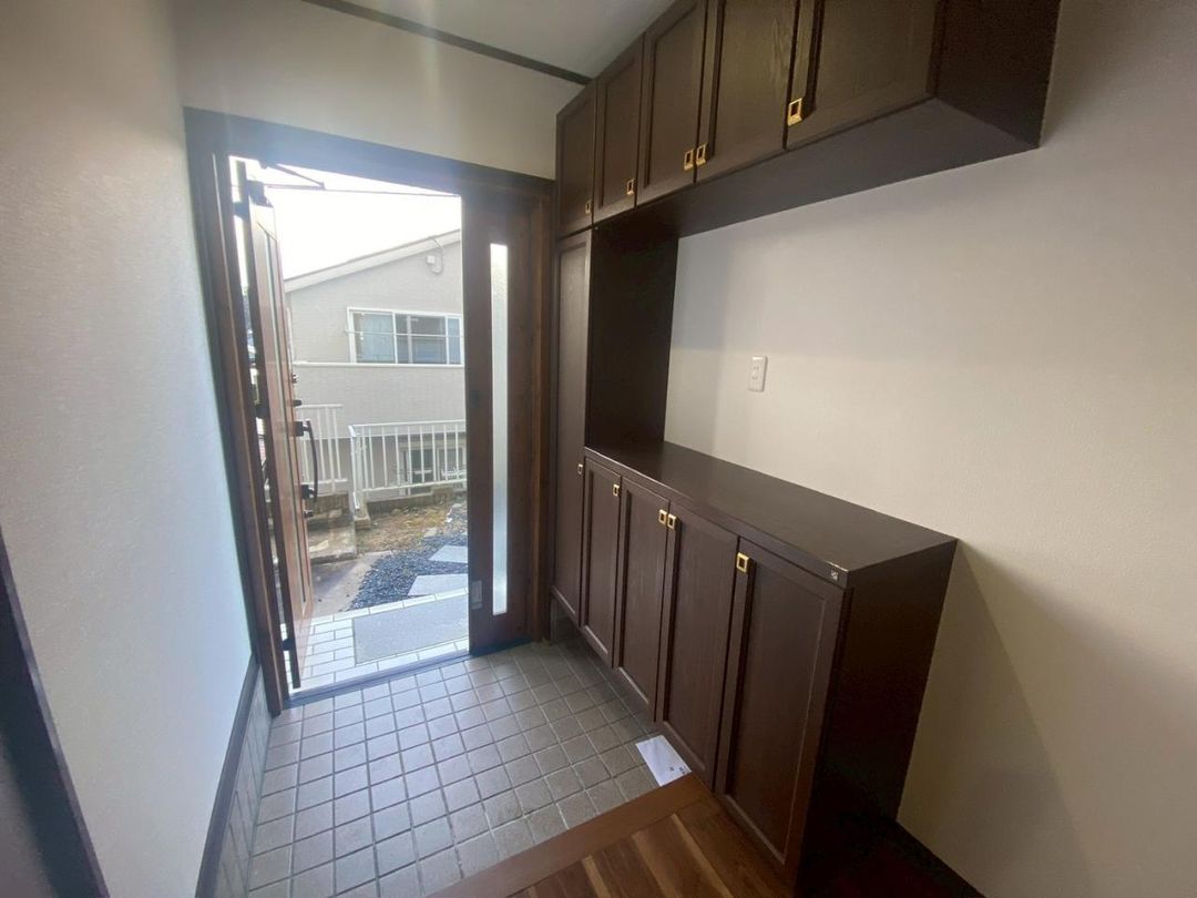 Renovated 4LDK House with Garage in Katano, Osaka - Thumbnail 4