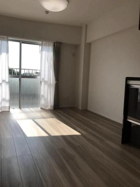 Renovated 2LDK Apartment for Sale in Nishi-Tokyo, Tokyo - Thumbnail 4