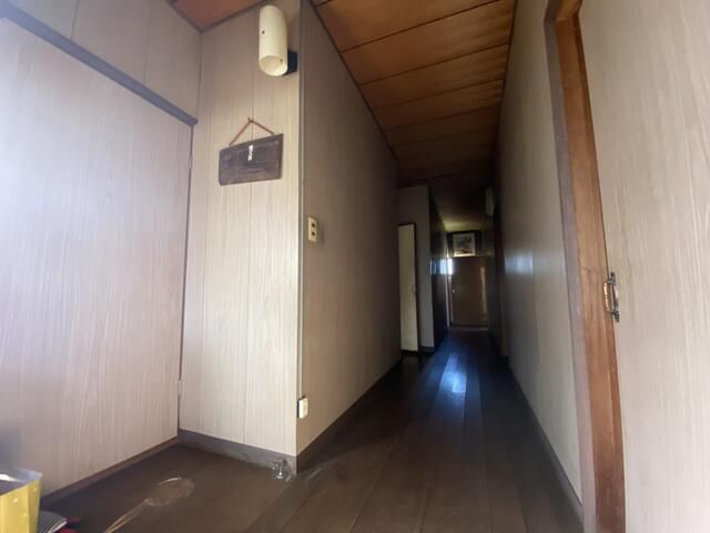 Used Detached House Near Tadotsu Station with Large Land - Thumbnail 3