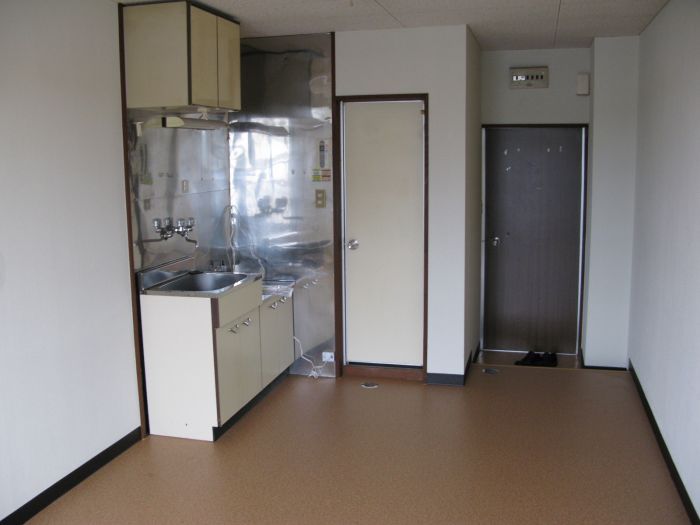Studio Apartment in Masuda City, Shimane - 16.74㎡ - Thumbnail 4