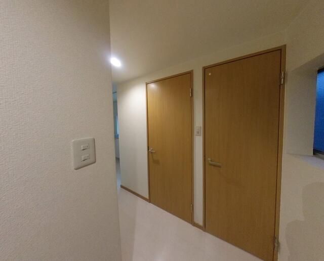 Renovated 2K Apartment for Sale in Itabashi, Tokyo - Near Shin-Itabashi Station - Thumbnail 4