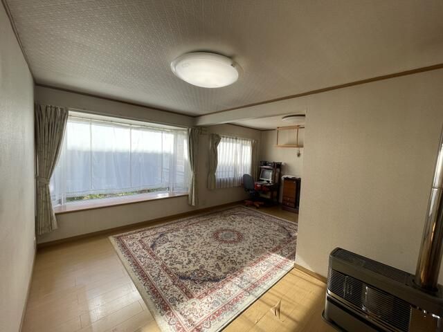 4SLDK House for Sale in Teine Ward, Sapporo with Large Garden - Thumbnail 4