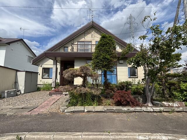 4LDK Detached House for Renovation in Asahikawa, Hokkaido - Thumbnail 2